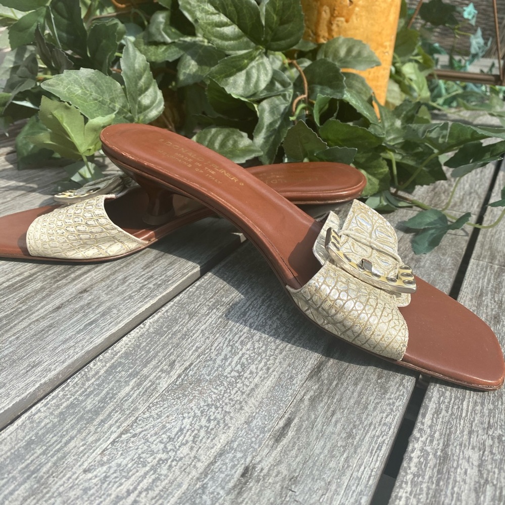 Donald J Pliner sandals